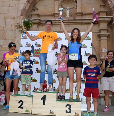 Pódium femenino de la cuarta edición